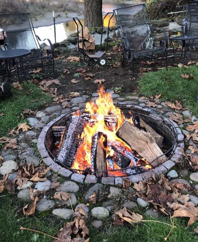 How To Easily Get Campfire Smell Out Of Hair And Clothes