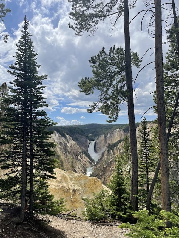 Can you get an Amazon package at this location inside Yellowstone National Park?